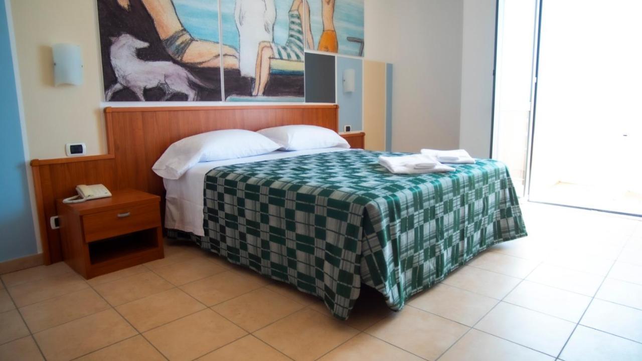 Hotel Royal Giulianova Εξωτερικό φωτογραφία