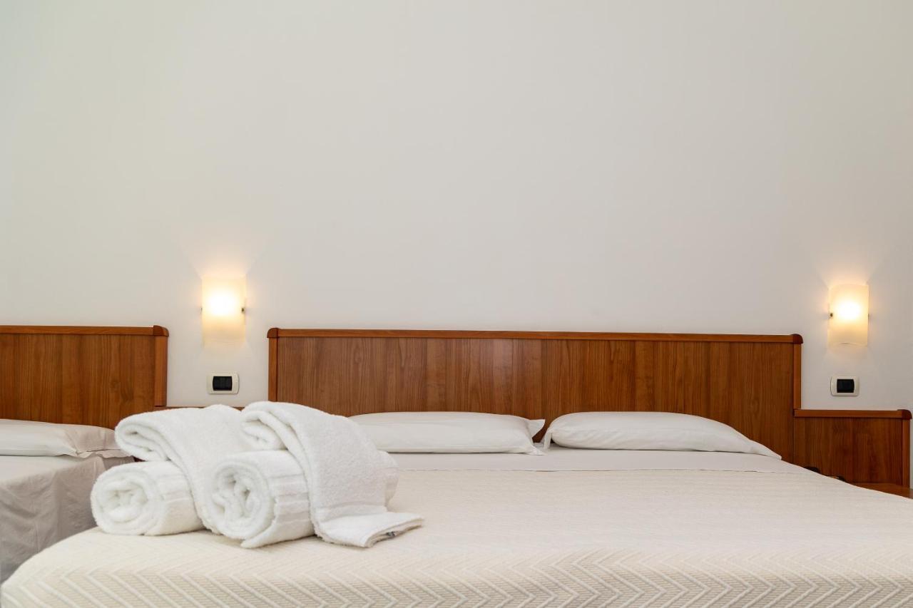 Hotel Royal Giulianova Εξωτερικό φωτογραφία