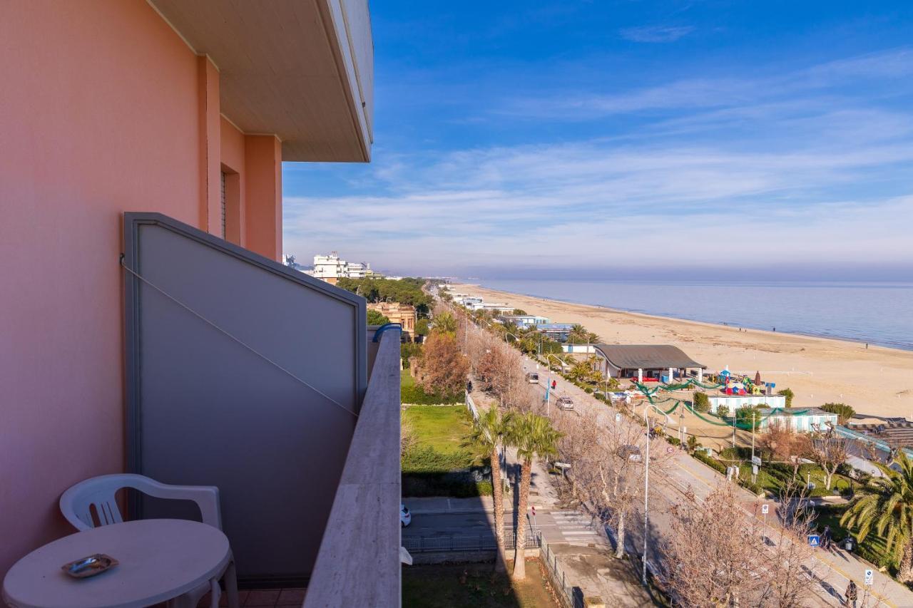 Hotel Royal Giulianova Εξωτερικό φωτογραφία