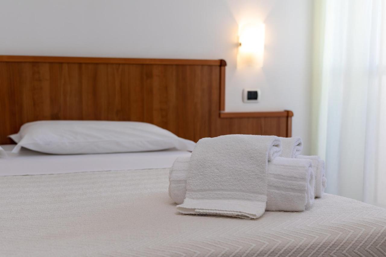 Hotel Royal Giulianova Εξωτερικό φωτογραφία