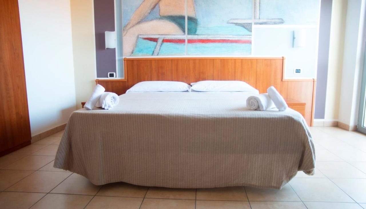 Hotel Royal Giulianova Εξωτερικό φωτογραφία