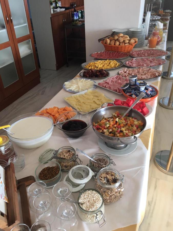 Hotel Royal Giulianova Εξωτερικό φωτογραφία