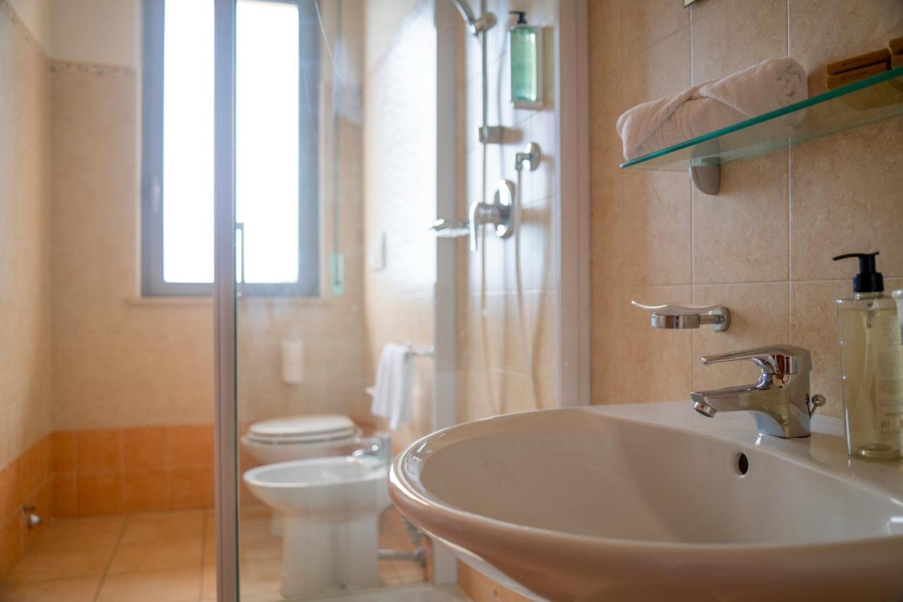 Hotel Royal Giulianova Εξωτερικό φωτογραφία